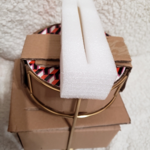 DVF for Target Arrow Geo Mug Drinkware Set with Saucers and Stand - Picture 5 of 8